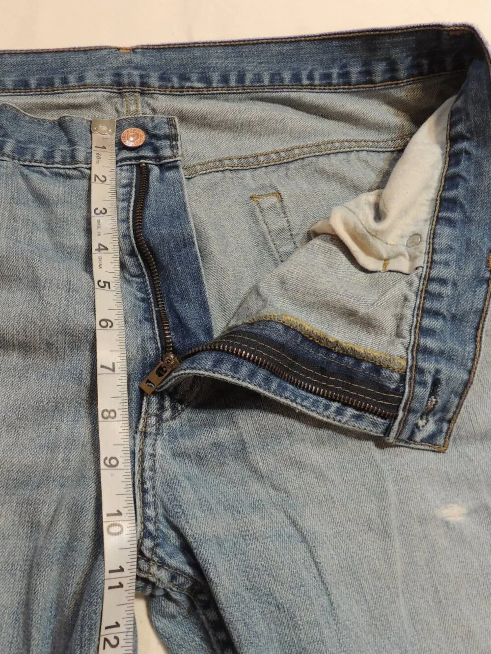 Levi 569 Jeans Y2K Men 36x30 Pockets Distressed Outdoors Denim Blue Jeans
